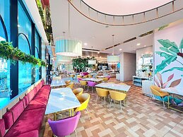 Leedon Hotel & Suites Surabaya