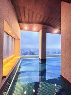 Leedon Hotel & Suites Surabaya