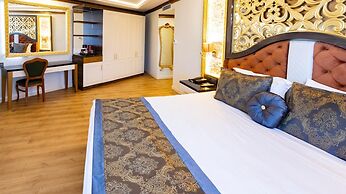 Can Adalya Palace Hotel
