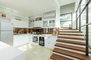 Villa Lumut