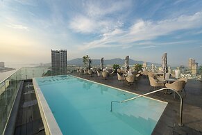 Wink Danang Riverside, Unscripted by Hyatt - 24 Hours stay