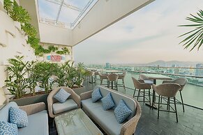 Wink Danang Riverside, Unscripted by Hyatt - 24 Hours stay