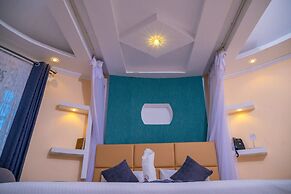 CALFIE RESORT