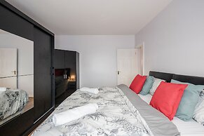 Dagenham Dream House - 4 Bedrooms