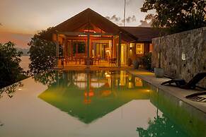 Elevated Villa Overlooking Tranquil Koggala Lake