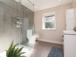 4 Woodland Park