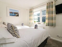 4 Woodland Park