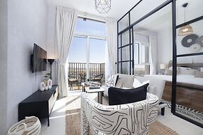 Modern Boho 1BR Sleeps4 Balcony Pool Gym Dxbhills