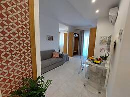 MISTRAL LUXURY SUITES