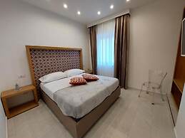 MISTRAL LUXURY SUITES
