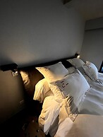 SUITE 28