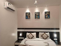 Yuvraj Palace Inn