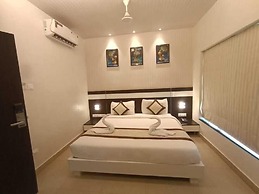 Yuvraj Palace Inn