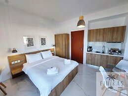 Finikas Suites & Apartments Airport