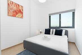 Lux BnB Nook -2 I City Views