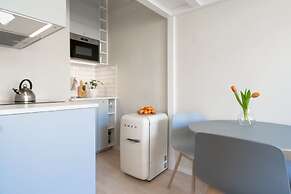 Beautiful cozy studio in Kamppi