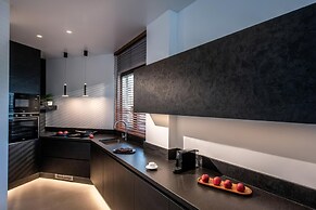 Made By The Sea Villas 17 Bdrm