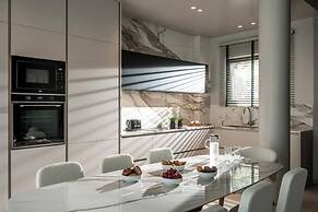 Made By The Sea Villas 17 Bdrm