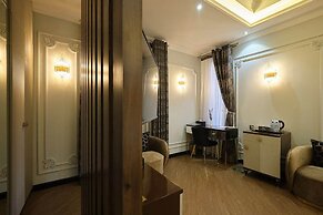 East Star Hotel