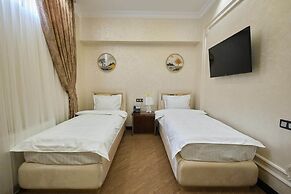 East Star Hotel