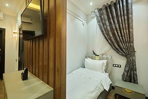 East Star Hotel