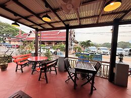 Villa Ouis NamKhan Riverside
