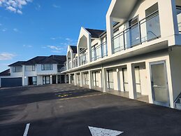 Botany Palms Motel