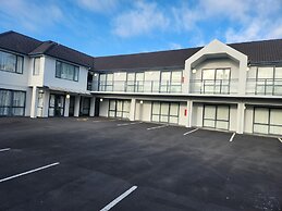 Botany Palms Motel