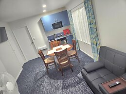 Botany Palms Motel