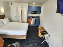 Botany Palms Motel