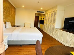 Omni Tower Sukhumvit Nana - Direct