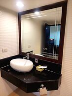 Omni Tower Sukhumvit Nana - Direct