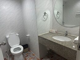 Omni Tower Sukhumvit Nana - Direct