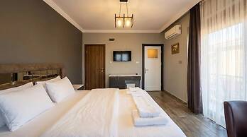 Stone House Foca Butik Otel