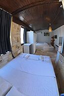 Stone House Foca Butik Otel