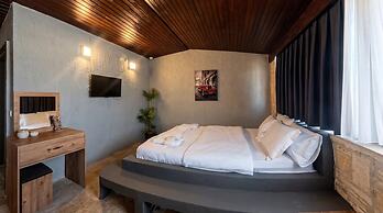 Stone House Foca Butik Otel