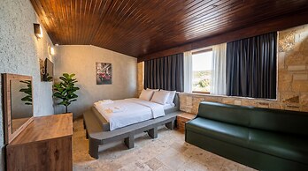 Stone House Foca Butik Otel