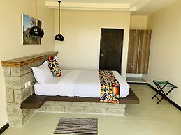 Outback Kenya Lodge