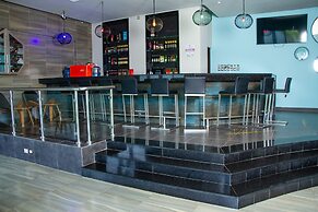 Royal Shaza Suites