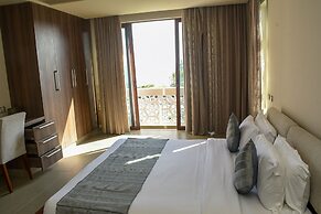 Royal Shaza Suites