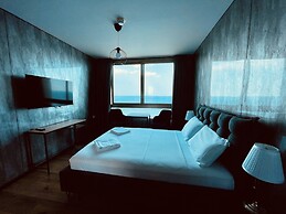 Carmel Holiday Apartments