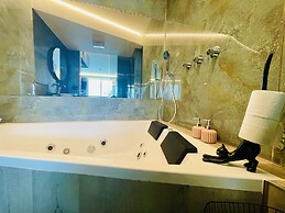 Carmel Holiday Apartments