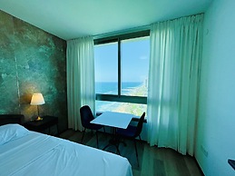 Carmel Holiday Apartments