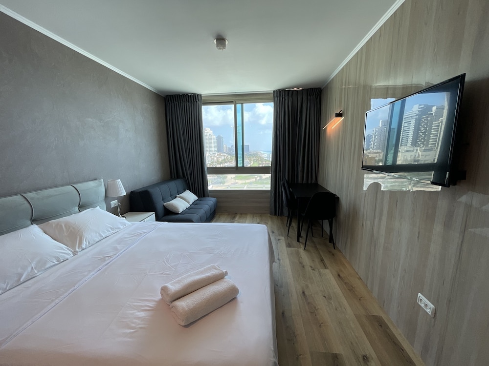 Carmel Holiday Apartments
