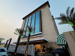 Mariton Hotel