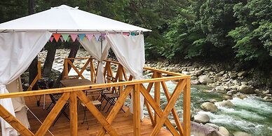 Riverside Glamping Nuts