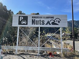 Riverside Glamping Nuts