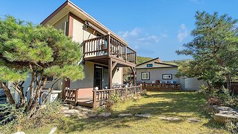 Haneulbit Private Pool Villa, Gyeongju