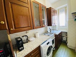 Cozy 2-bedrooms Apartment Fully-equipped Kitchen