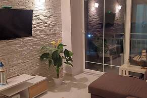 Apartment - Sleeps 2 - Parking - Balcony